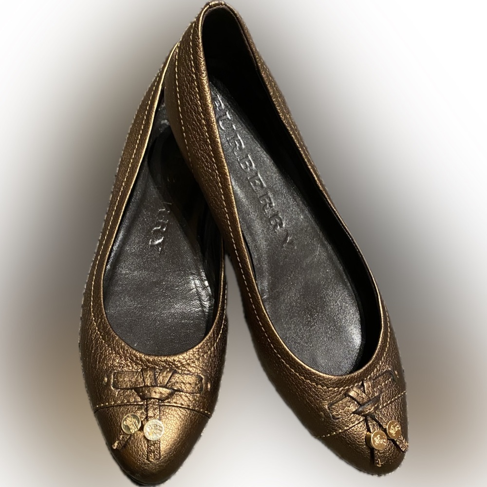 BURBERRY Metallic Leather Upscale FLATS🔥🥿Leather🔥Like NEWw/flaw🔥7.5/8🇺🇸/38